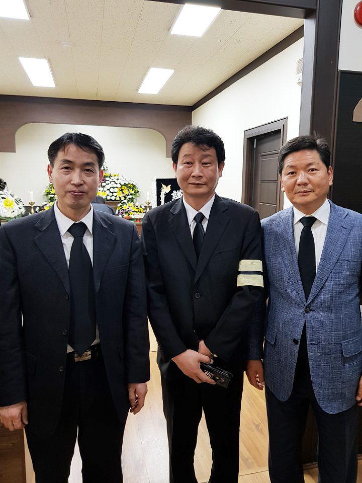 2018.05.02(요엘2 박성준 집사, 빙부상 빈소방문)-2.jpg
